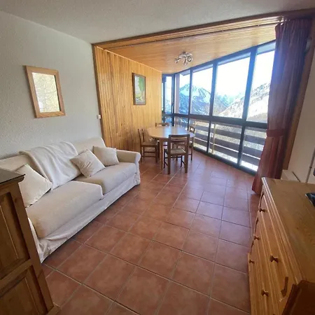 2000 Apartment *