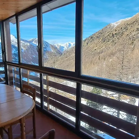 2000 Apartment
